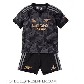 Arsenal Bortatröja Barn 2022-23 Kortärmad (+ korta byxor)